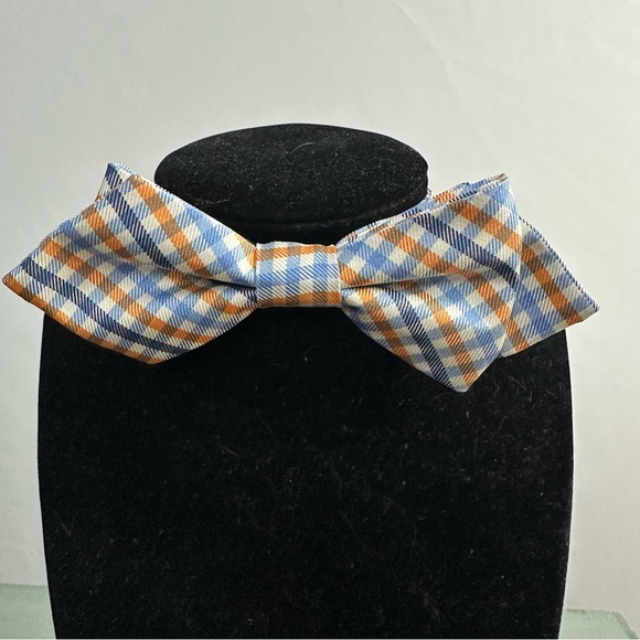 IZOD Pre-tied bow tie in blue/orange/white plaid - Picture 1 of 4